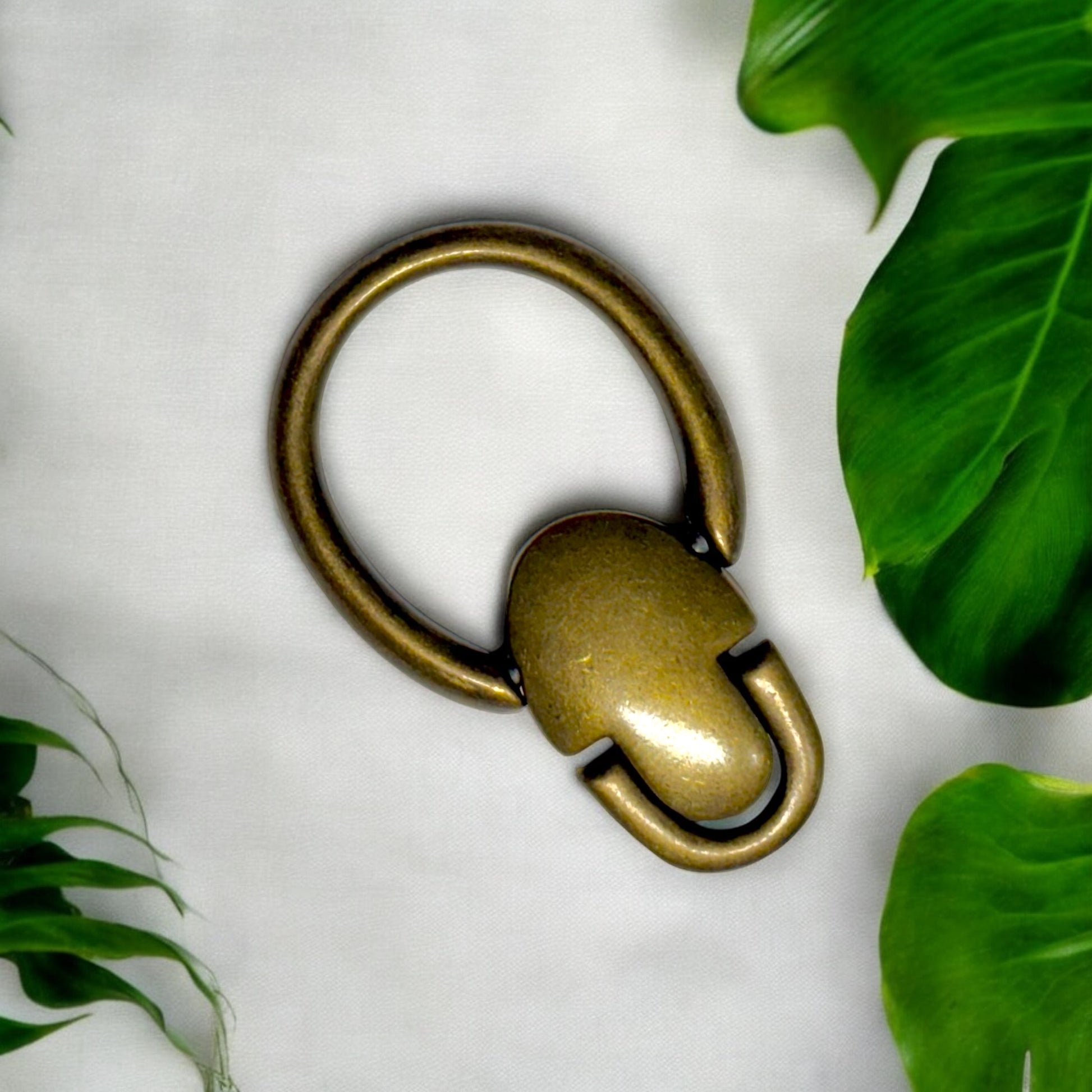 Dual-Swivel Strap Hanger with Back Plate (set of 2) – Antique Brass Finish - Sew Da Kine