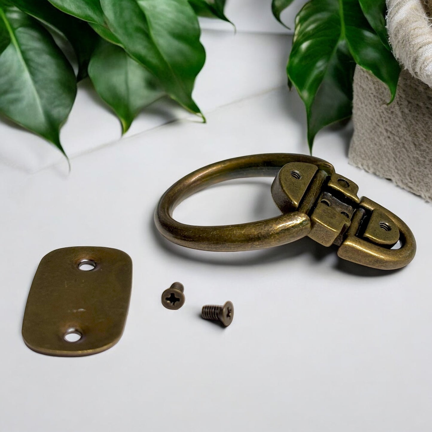 Dual-Swivel Strap Hanger with Back Plate (set of 2) – Antique Brass Finish - Sew Da Kine